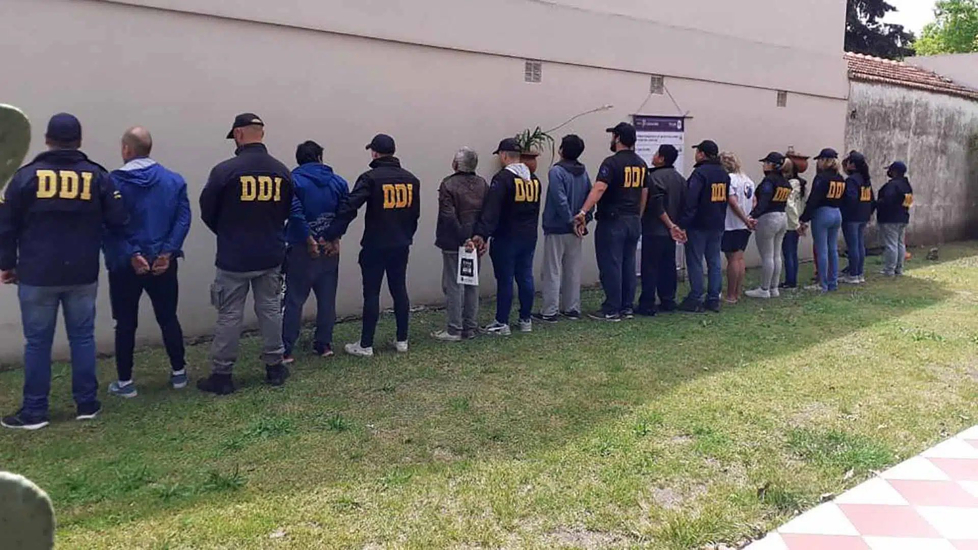 40 detenidos ciberestafas