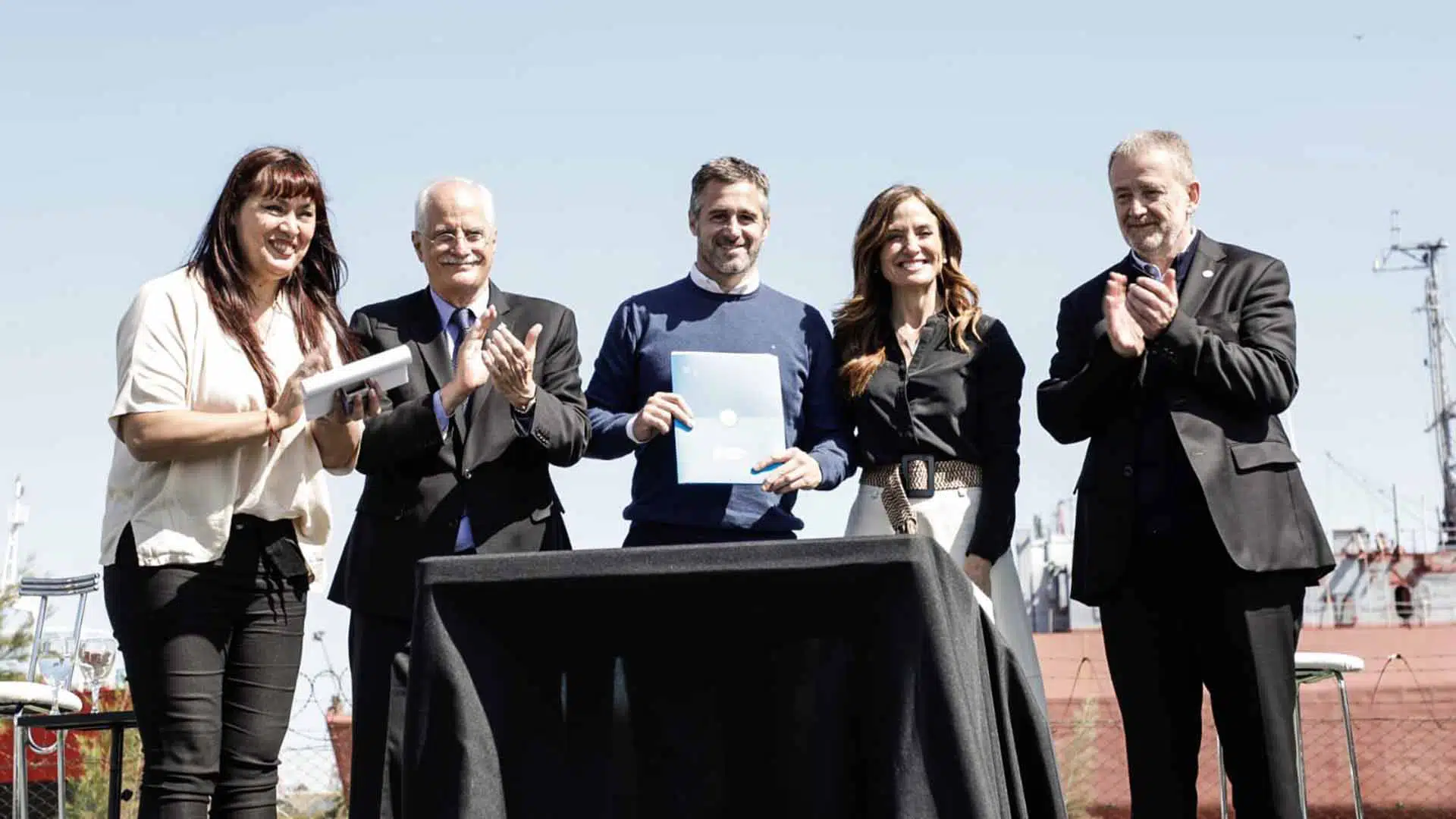 Mobiliario urbano Tandanor