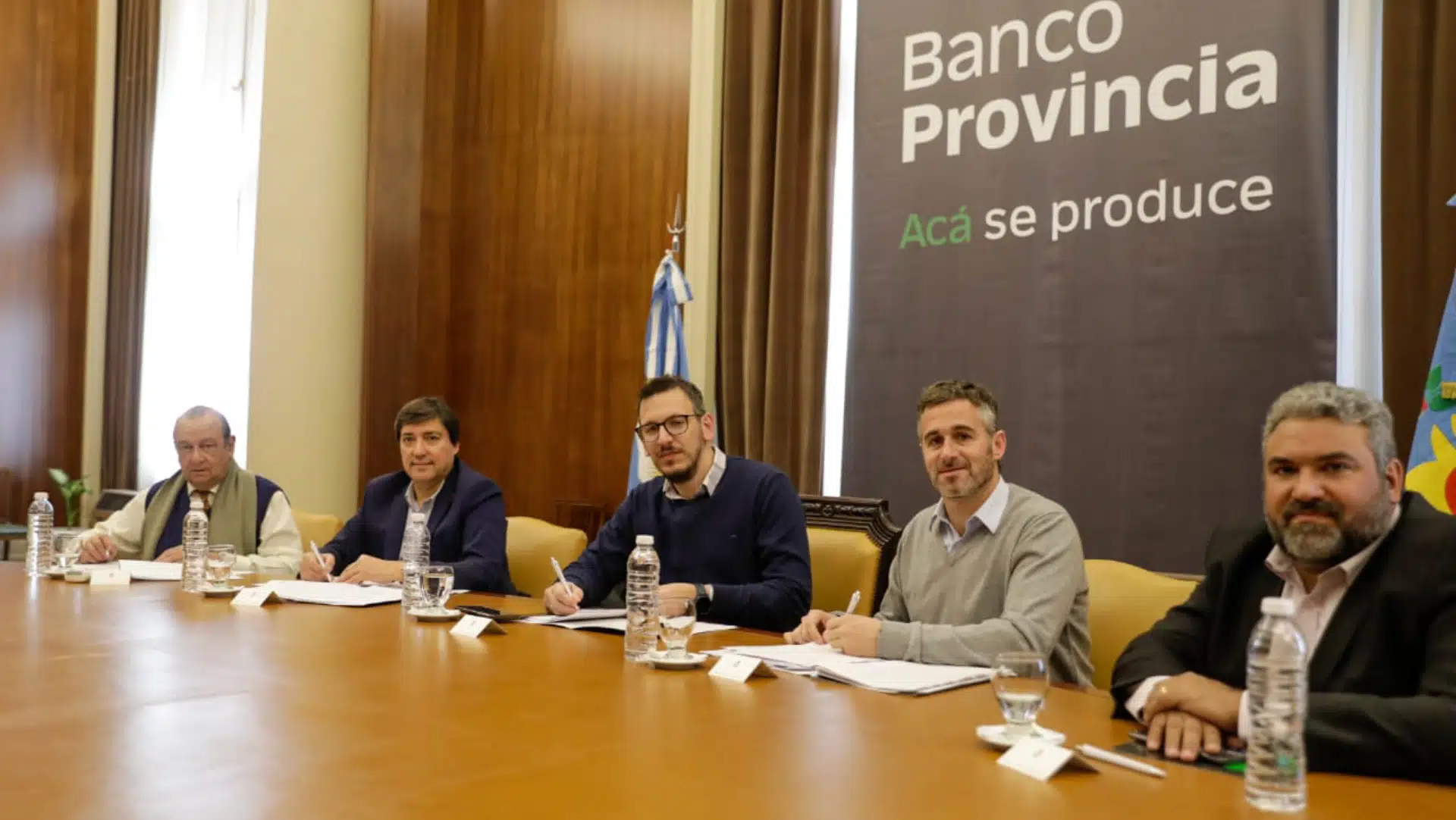 Achával leasing