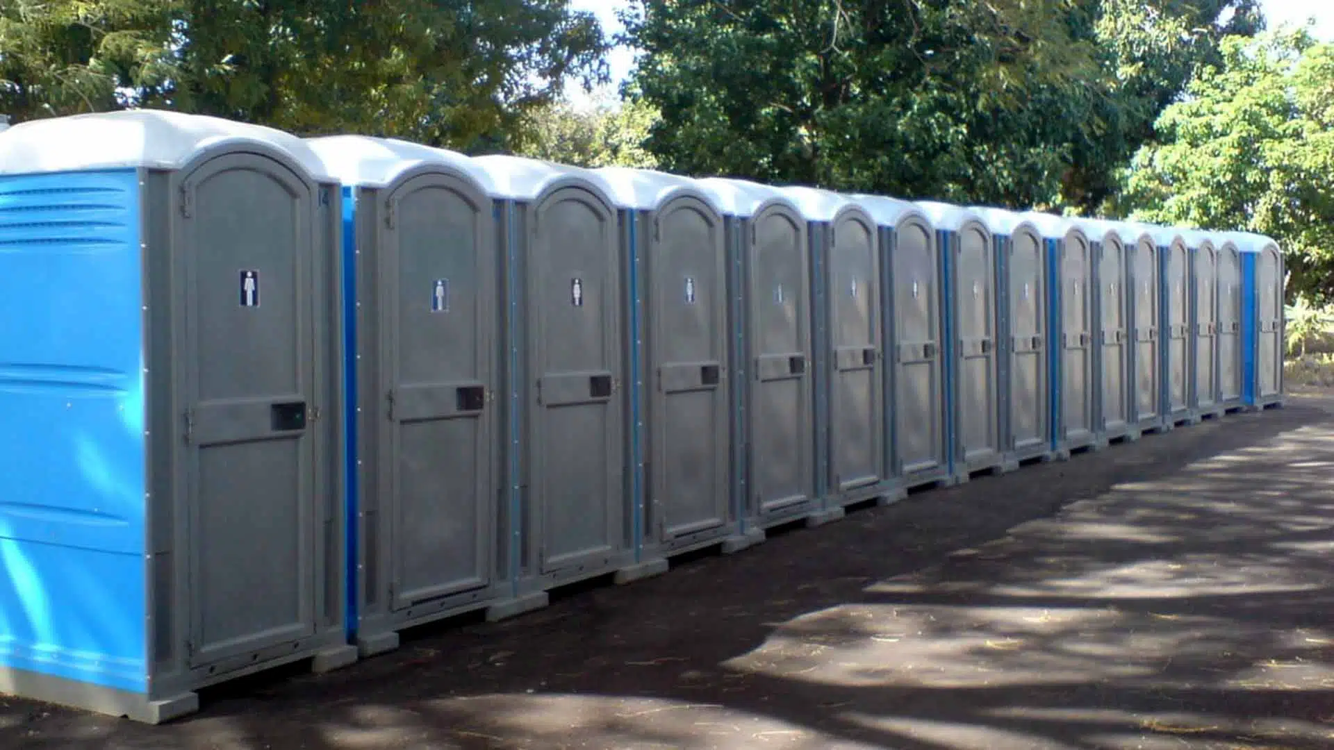 Robo baños químicos Villa Rosa