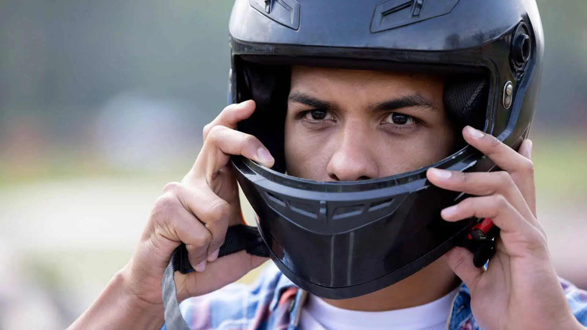 Motociclistas casco