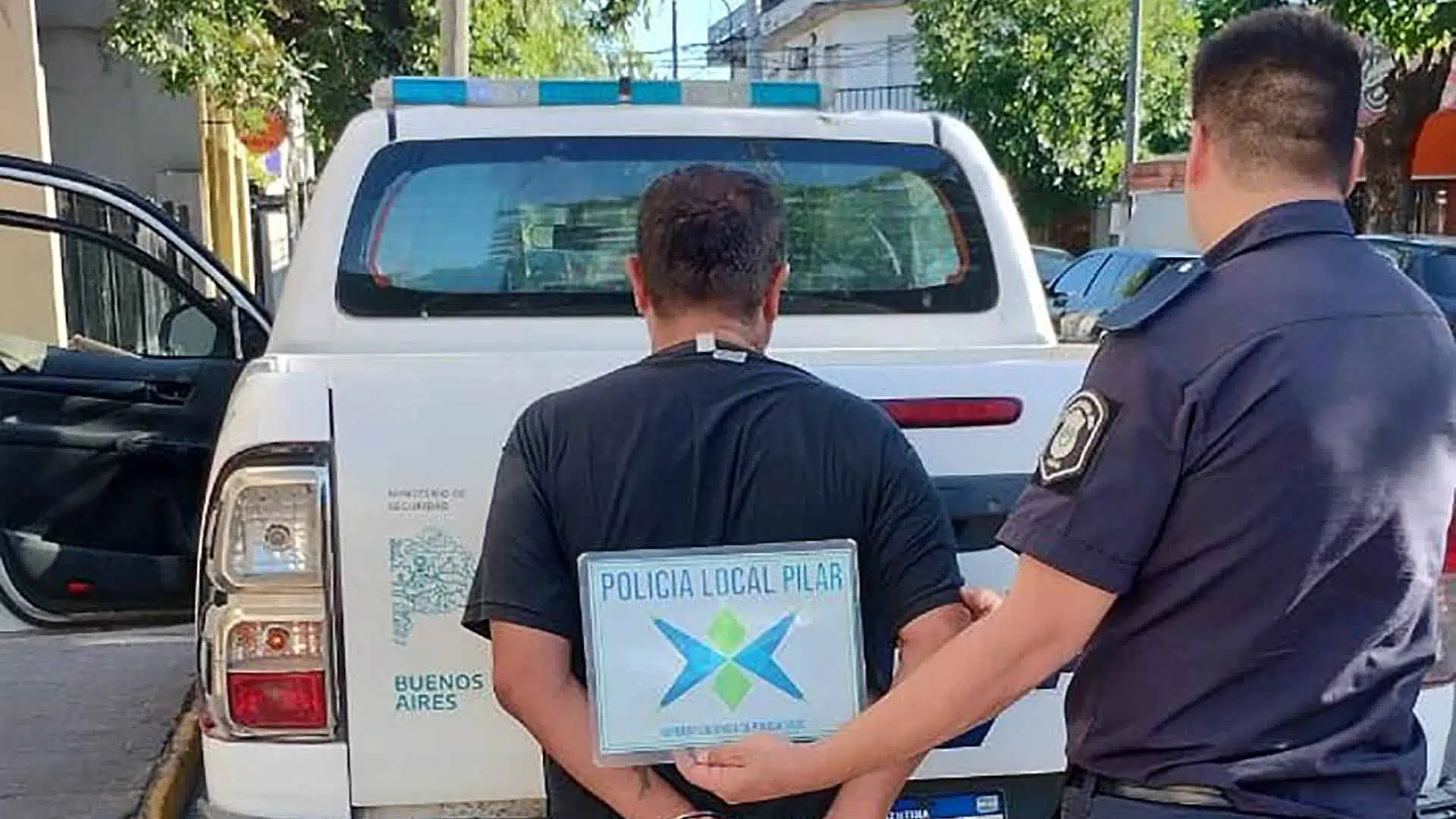 Detenido exhibiciones