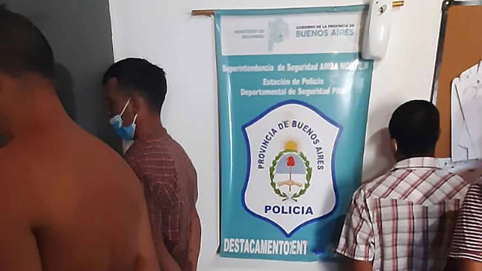 Cinco detenidos Pilar