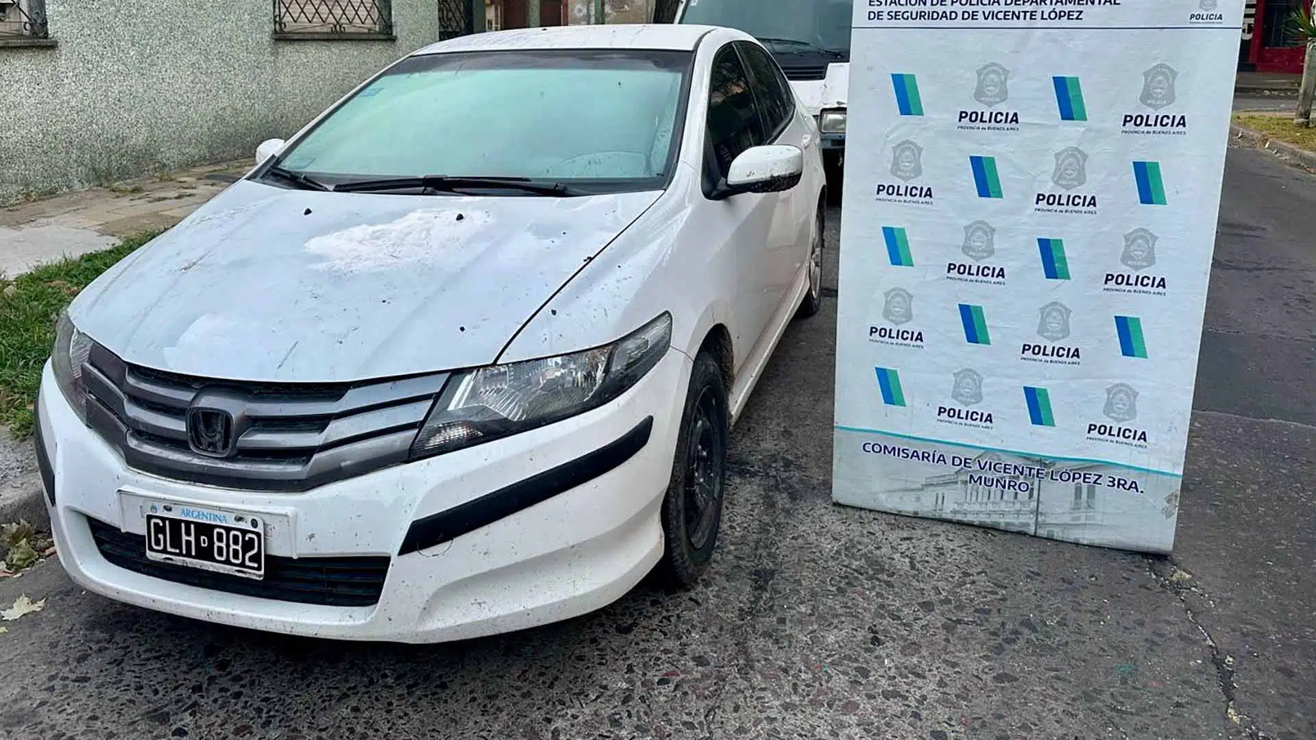 Detenidos robo autos