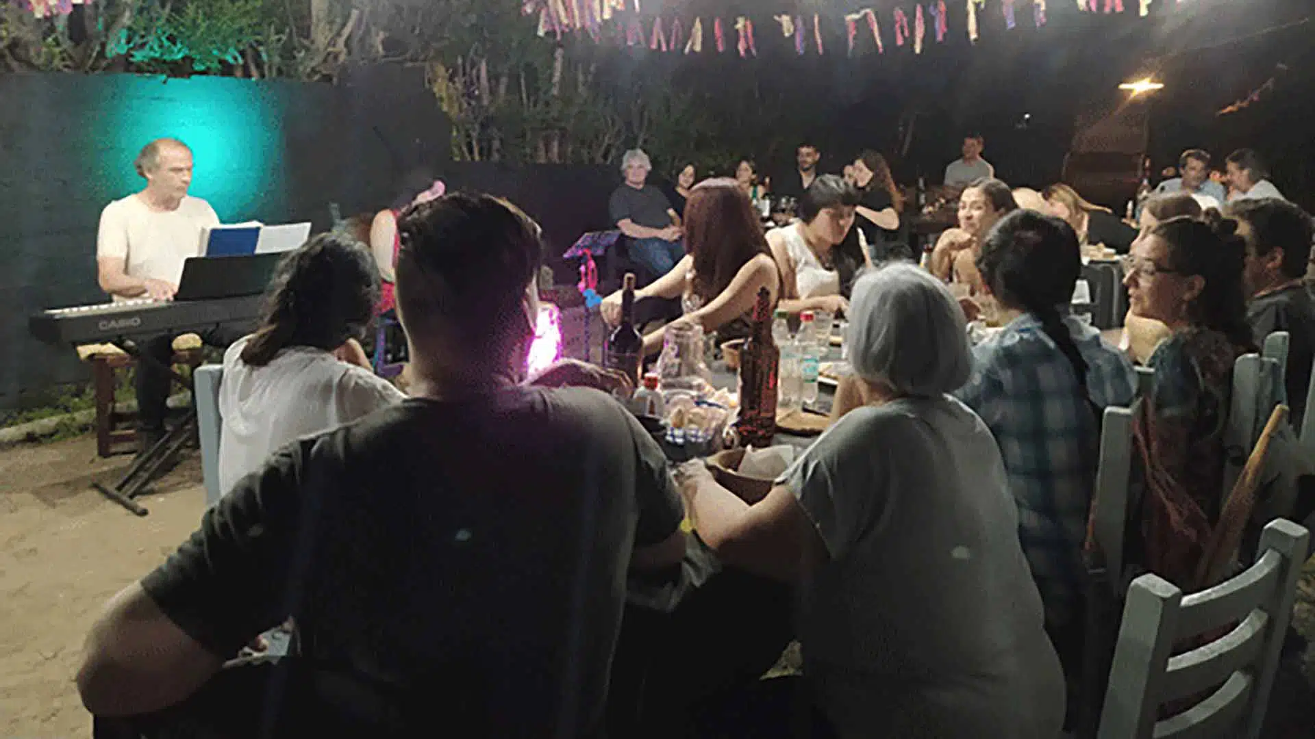 dios los cria patio
