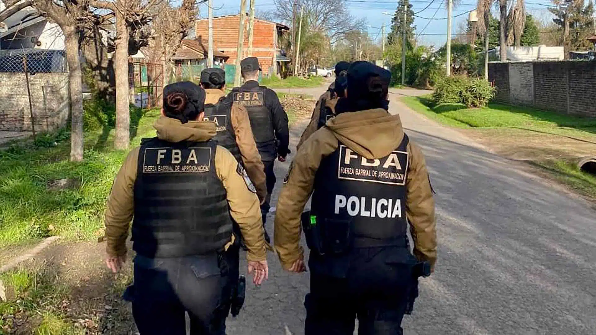 200 efectivos policiales