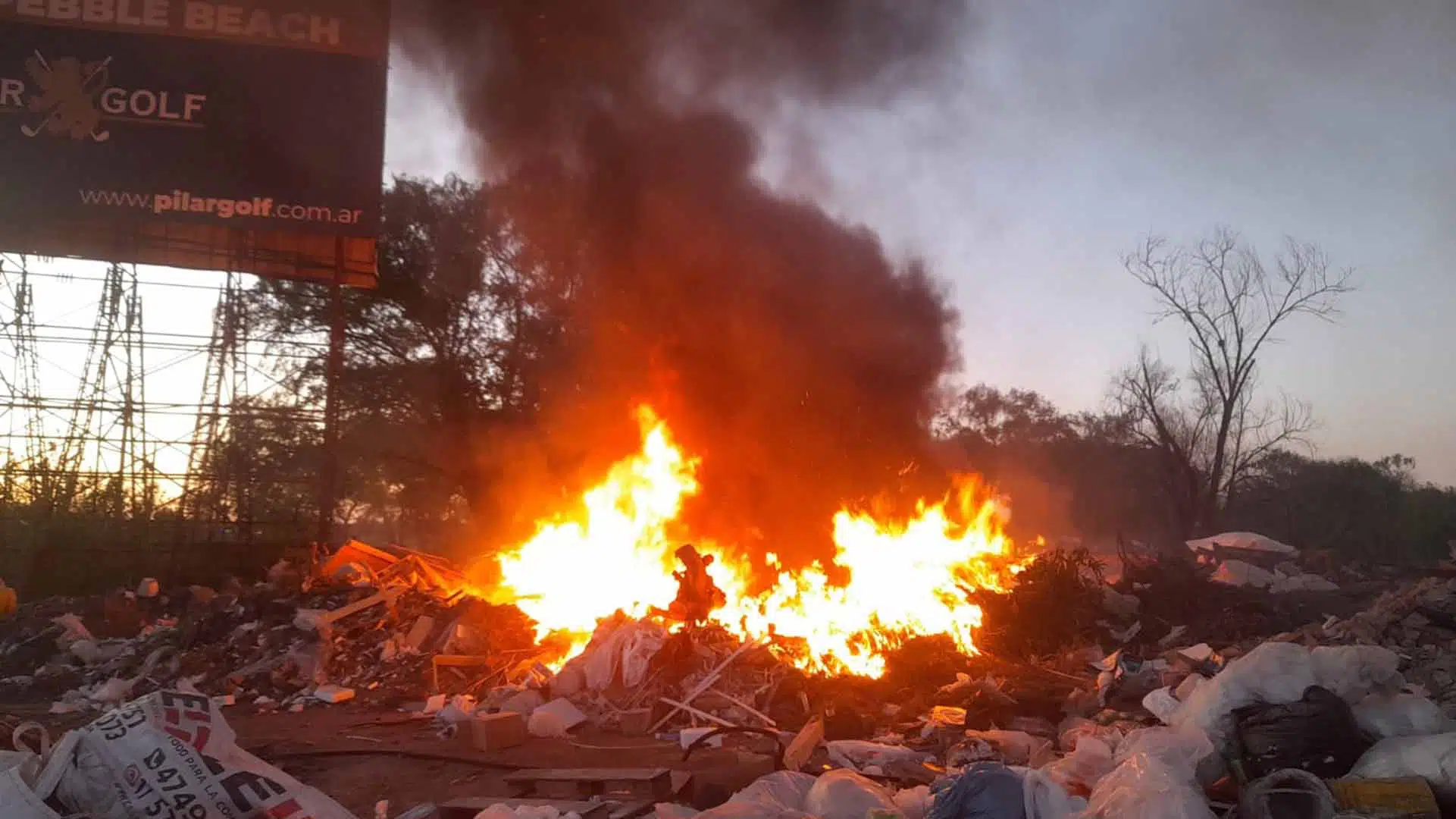 Incendio basural Irizar