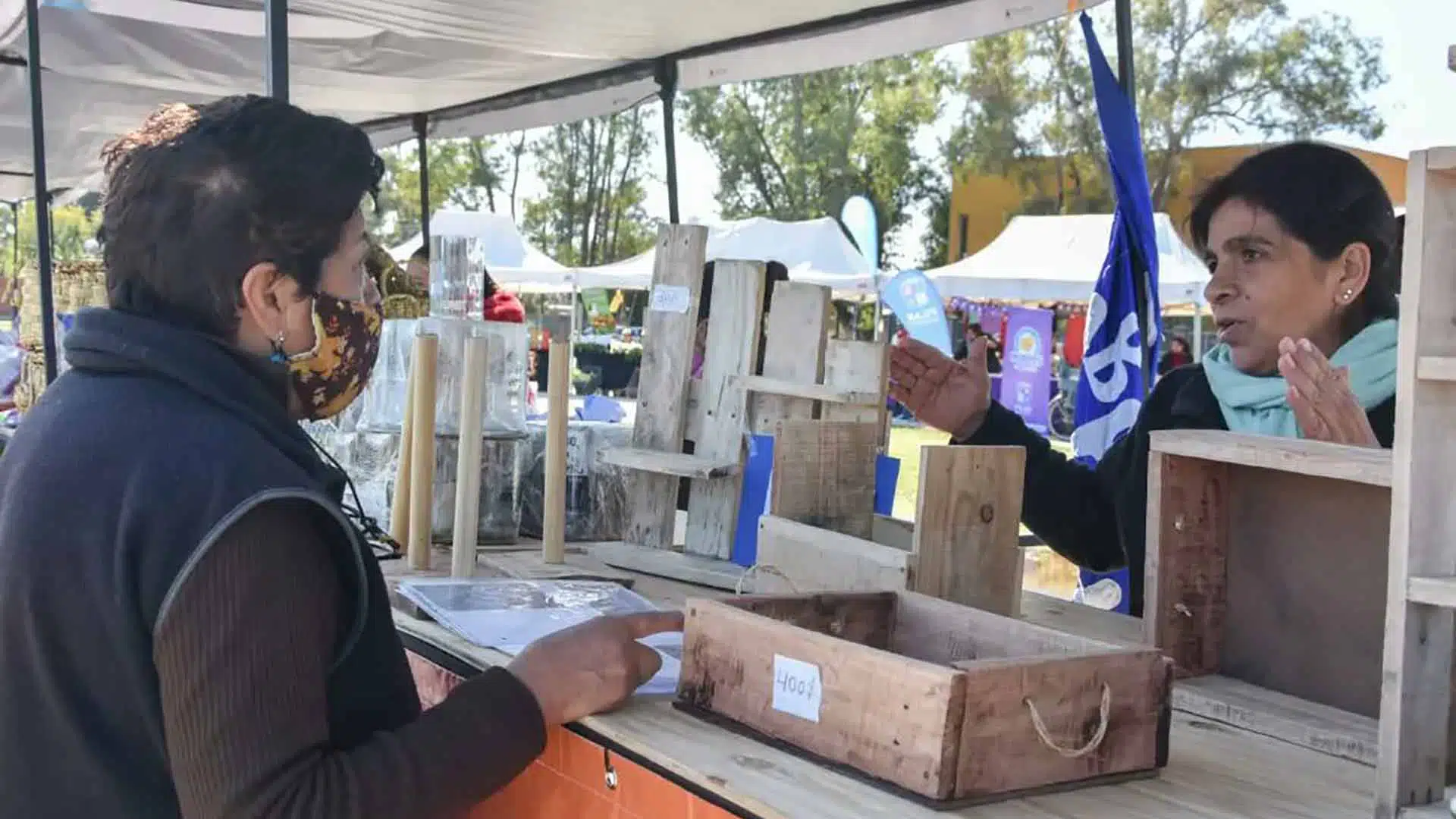 Mercado popular en Derqui