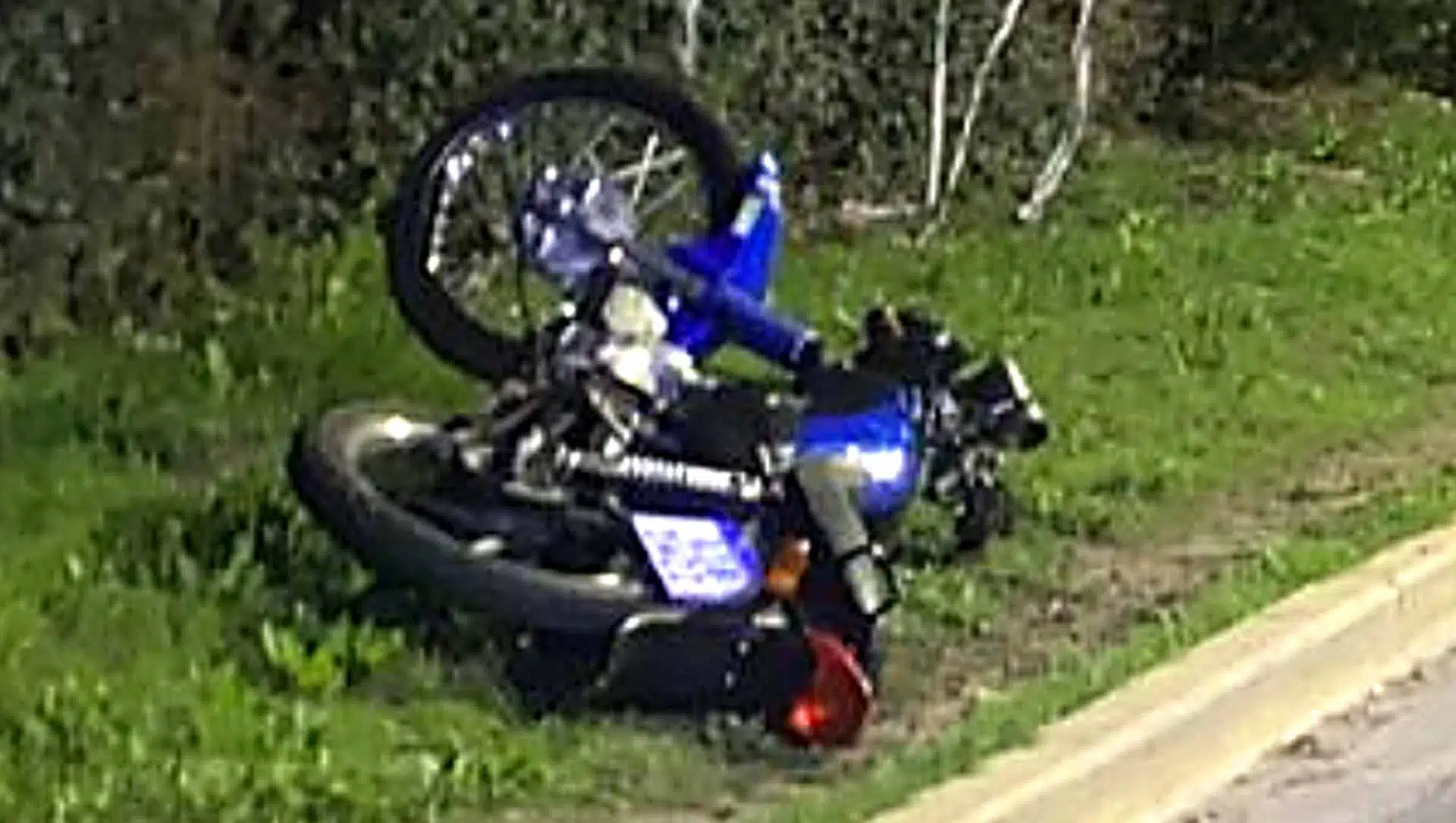Motociclista muerto