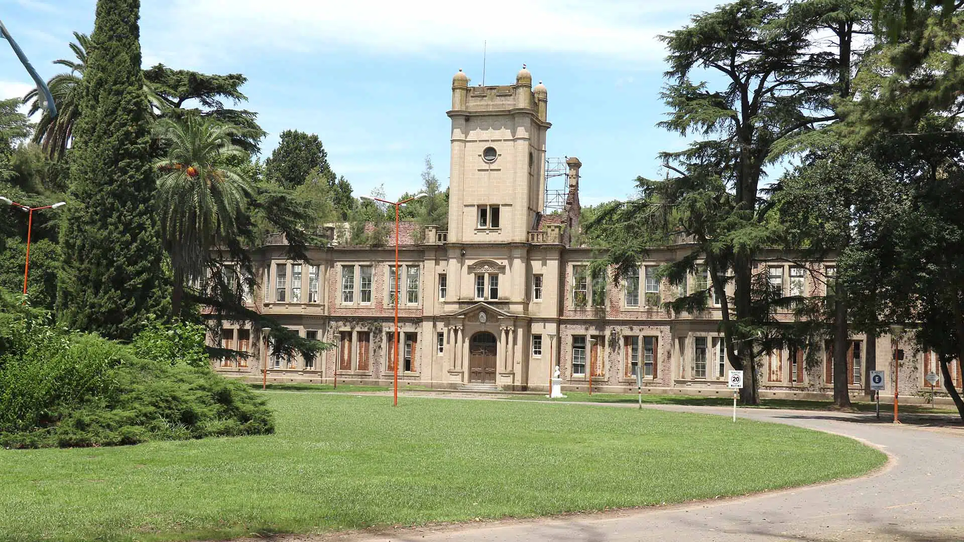 Universidad de Pilar