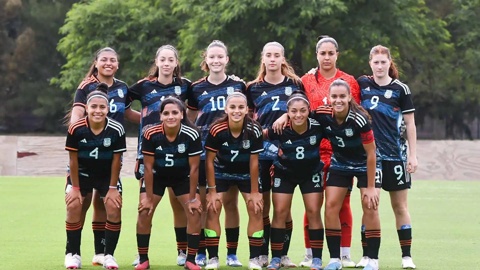 Annika Paz Belén Ludueña