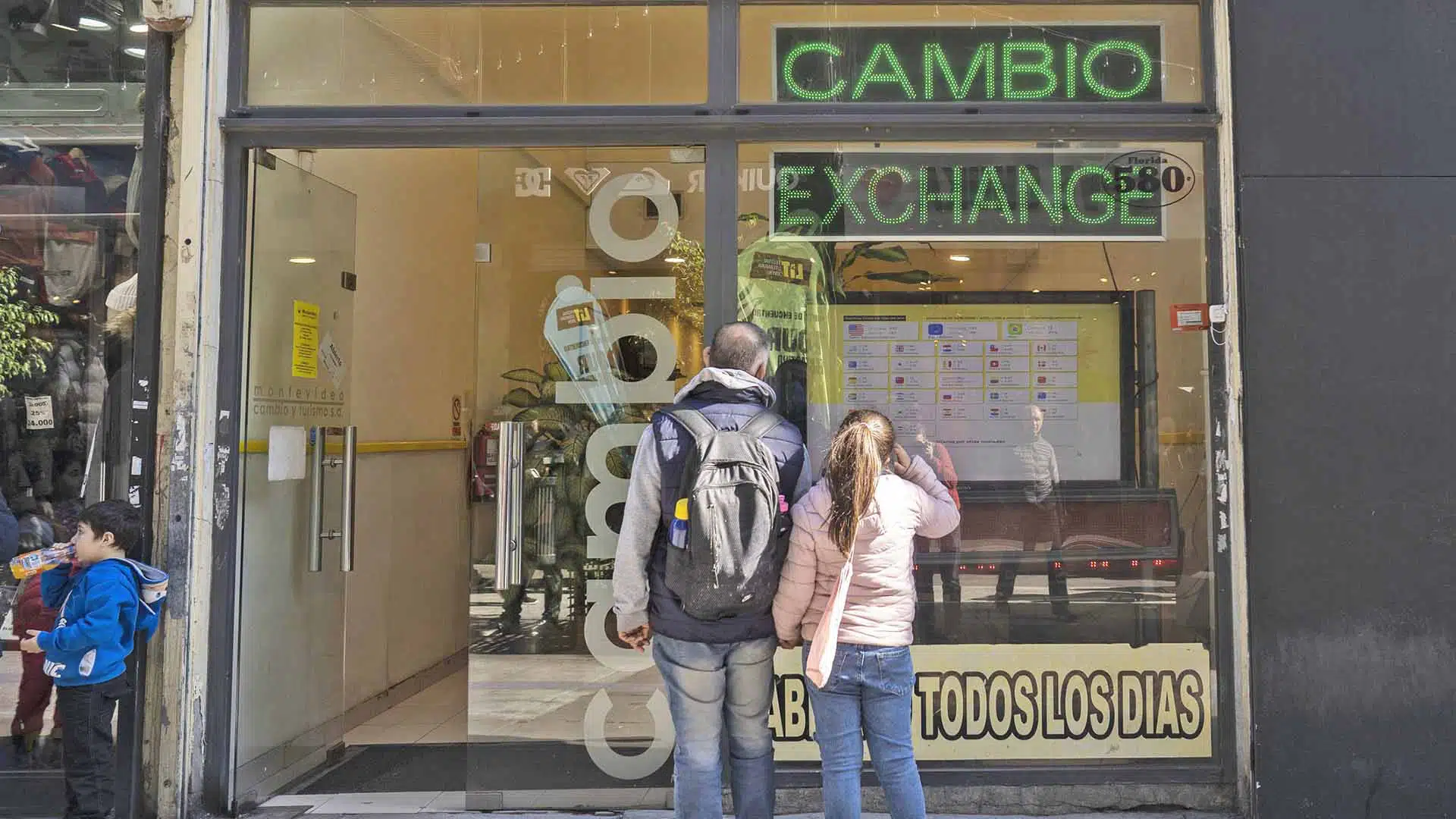 Subsidios compra dólares