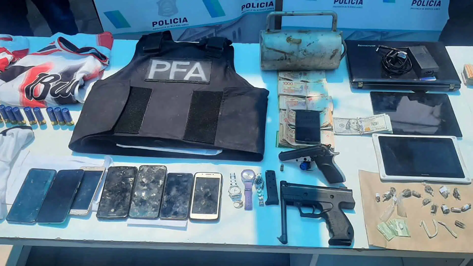 detenidos robo fabrica de muebles